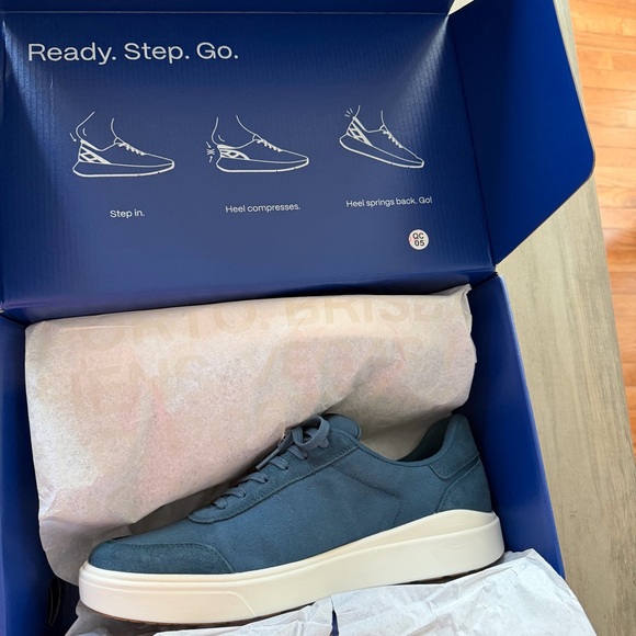 Kizik Men's Prague 2 Navy Sneakers - Picture 5 of 6